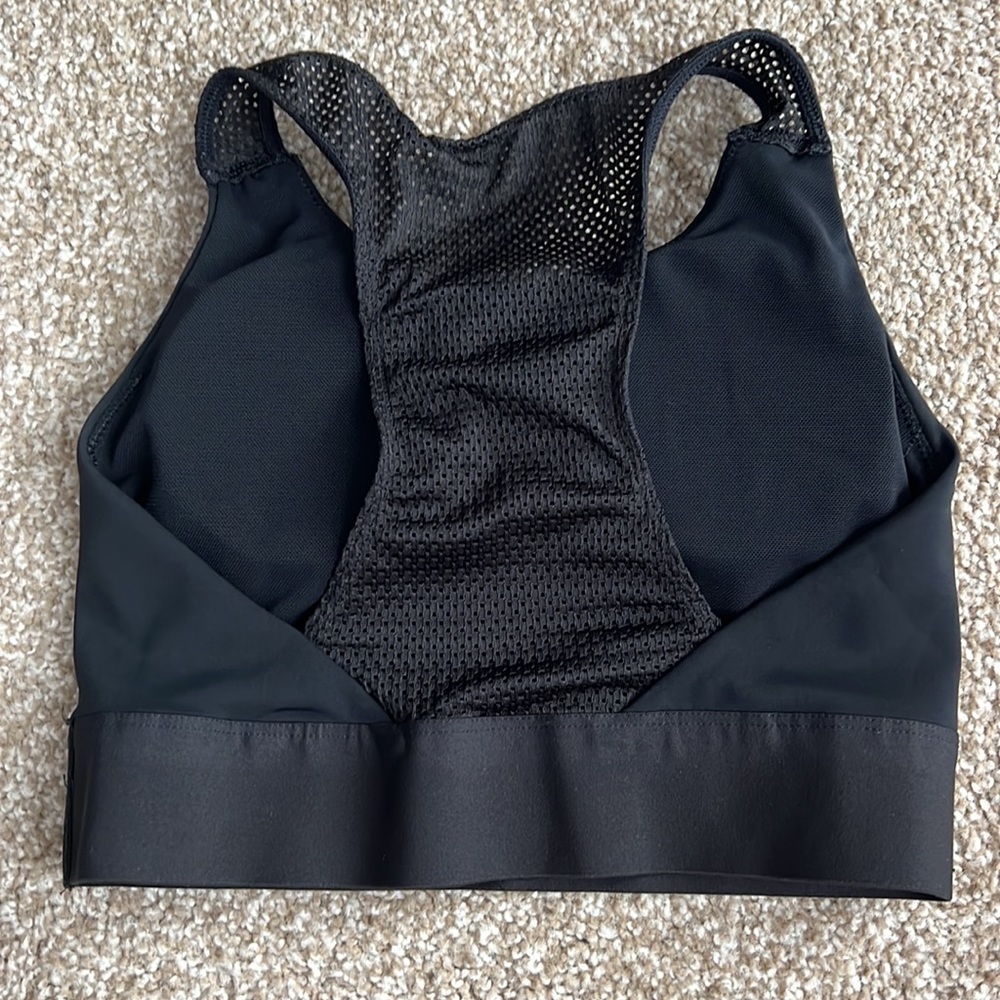 Offline by Aerie black stretch med support racerback sports bra removable pads